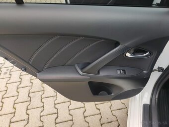 Toyota Avensis ACTIVE + TREND 2015 1.8 benzín - 14