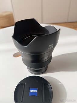 Zeiss Batis 18mm f2.8 - 14