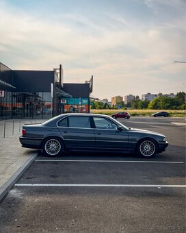 BMW 740iL E38 - 14