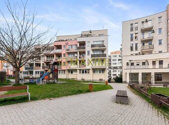 Ponúkame na predaj 2- izbový byt na Kresánkovej ulici - 14