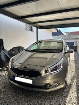 Kia Ceed kombi benzin 6 rýchlostný 121 782km - 14