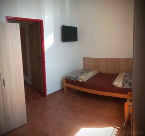 Dlhodobé a krátkodobé ubytovanie Bydos Nováky - 14
