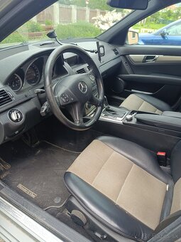 Mercedes C220 CDI Combi (Zadretý motor) - 14