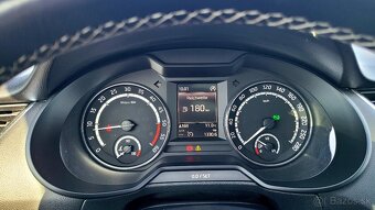 Škoda Octavia Combi 2.0 TDI DPF RS DSG - 14