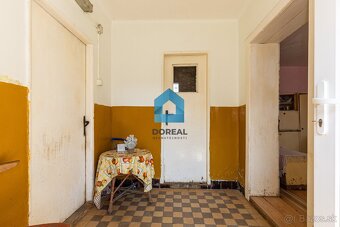 DOREAL / NA PREDAJ STARŠÍ RD S POZEMKOM 1268 M2, SENICA - 14
