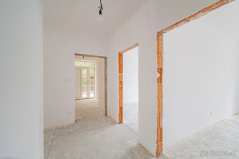 SPEKTRUM REALITY Vám ponúka na PREDAJ Novostavbu- 4-izbový r - 14