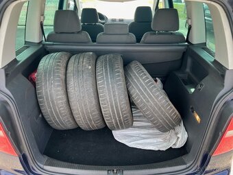 VW Touran 1.9 TDI diesel, 77kW, MT/6, rok:05.2006. - 14