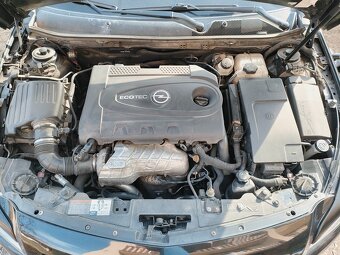 Insignia Sport Tourer - 14