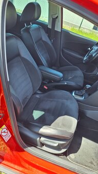 Volkswagen Polo 1.6 TDI 90k CROSS 7 - DSG - 14