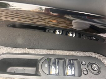 Mini Countryman 1,5 benzín ALL4 zľava - 14