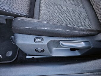 Škoda Octavia Combi IV 2.0 TDI DSG F1 Clever DVD Matrix ACC - 14