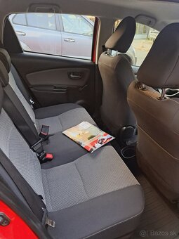 Toyota Yaris HYBRID Automat - 14