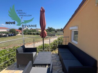 Dom s výhľadom na more 2x apartmán v Chorvátsku na ostrove V - 14
