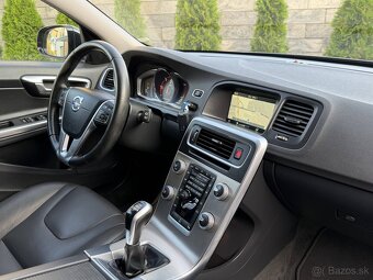 Volvo V60 2.0d 110kw D3 2017 Cross Country - 14