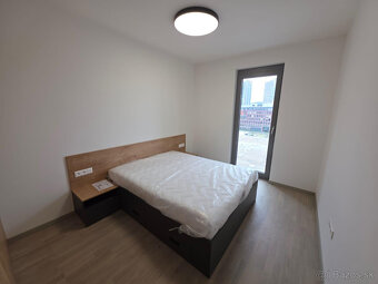 2 izbový byt v projekte Metropolis s výhľadom na Mesto - 14
