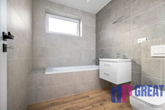 PREDAJ 3 izb. bytov v rodinnom dome, Macov, všetky IS - 14