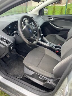 Ford Focus Kombi - 14