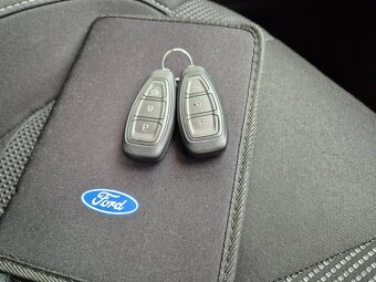 Ford Mondeo Combi 2.0 TDCi EcoBlue Titanium A/T - 14