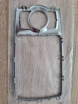 RAMIK NA STREDOVY PANEL AUDI Q7 AUDI A6 C6 - 14