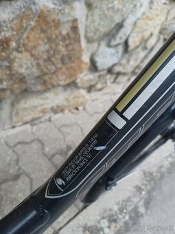 pohodlny damsky trekovy bicykel STEVENS, ram L - 14