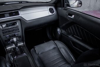 Ford Mustang 4.0L V6 - 14