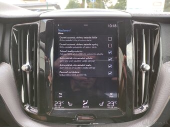 Volvo XC60 D4 R DESIGN FullLED KAMERA PANORAMA - 14