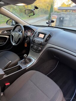 OPEL INSIGNIA SPORTS TOURER SW / DIESEL MANUÁL - 14