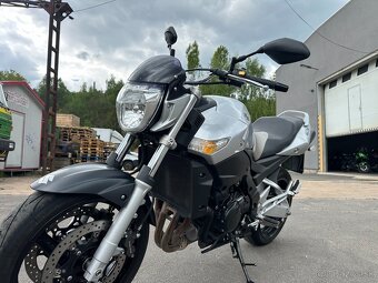 Suzuki GSR-600 r.v. 2008 - 14