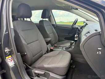 Volkswagen e-Golf, 32kWh,SoH 89%,CCS,NAVI, s DPH 13 960,-EUR - 14