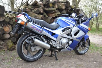 Kawasaki ZZR 600 - 14
