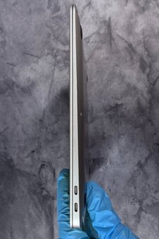 Apple Macbook Air 13,3" 2019 i5/8GB/128GB - 14