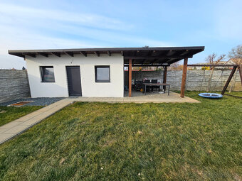 Veľmi pekný 4 izbový rodinný dom s pozemkom 685 m2... - 14