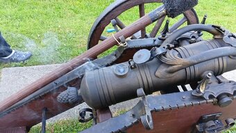 VELKÉ delo, kováčske Predám veľký kanón ktoré vystreľuje - 14