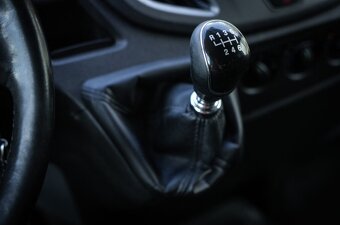 FORD TRANSIT 2.2 92kW 9-miestne 2017 Odpočet DPH - 14