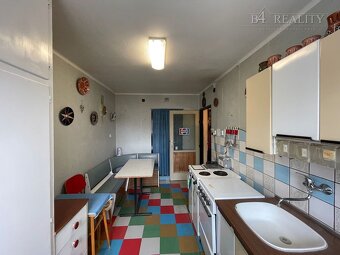 2 izbový tehlový byt, 64 m2 + lodžia, vlastné kúrenie, Zlato - 14