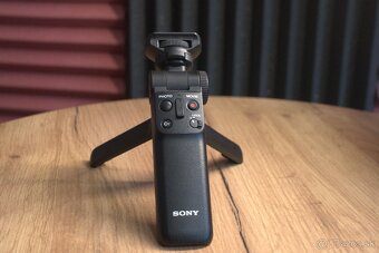 Sony ZV-1F - 14