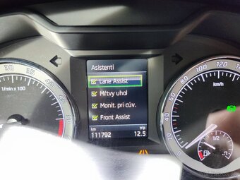 Škoda Octavia Combi 2.0 TDI Team DSG - 14