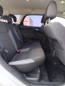 Ford Focus combi 1.6 - 14