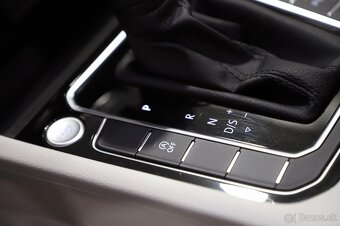 Volkswagen Passat B8 Variant 2.0 TDI 110kW DSG automat - 14