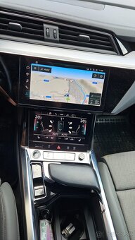 Audi E-tron 55 quattro S line 300kW - 14