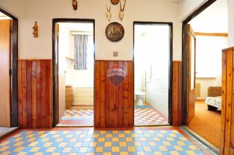 PREDAJ, Dvojgeneračný rodinný dom s potenciálom investície – - 14