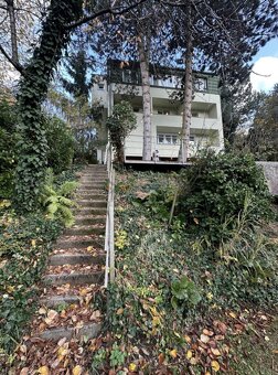 Garsónka v mestskej vile s komunitnou záhradou a s bazénom - 14