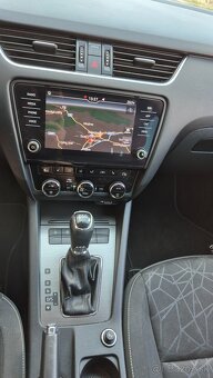 Škoda Octavia Combi 1.6 TDI 115k Drive DSG - 14