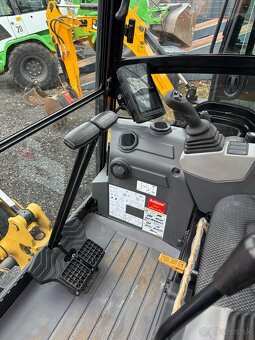 Caterpillar 301.6 - 14