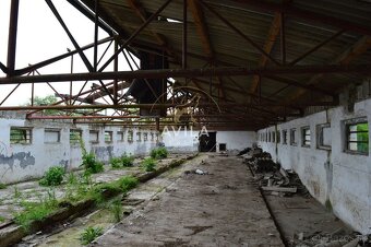 NA PREDAJ: sklad-hala 750m2 vo Voderadoch - 14