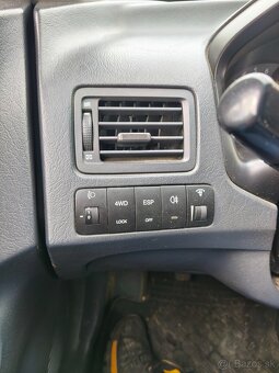 Predám Hyundai tucson 2.0 d 103 kw - 14