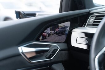 Audi E-tron 55 quattro Advanced - 14