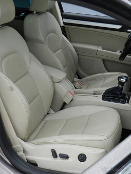 Škoda Superb Combi 2.0 TDI CR Elegance DSG Panorama Webasto - 14