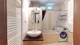 Prenájom veľkého 4-izbového bytu s loggiou, 93 m², Trenčín – - 14