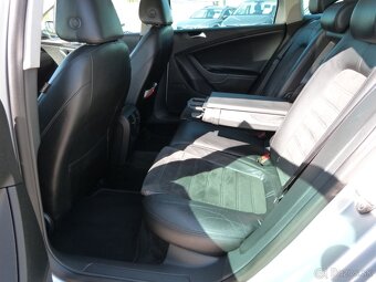 Volkswagen Passat Variant 3.2 V6 Sportline 4-Motion DSG - 14